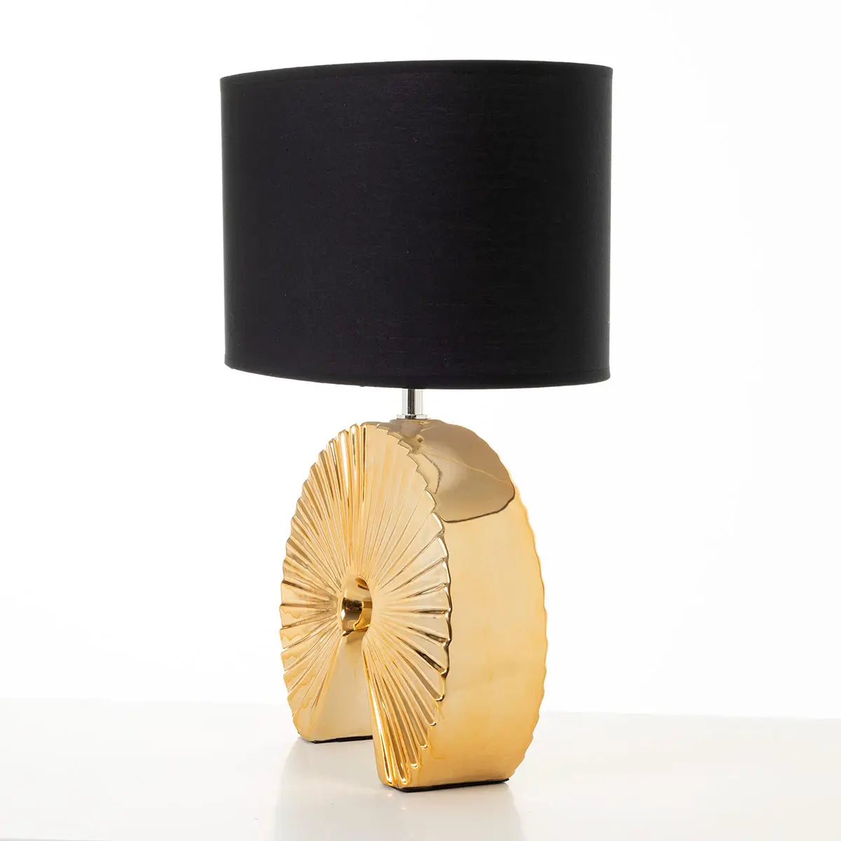 Goldene Keramiklampe mit schwarzem Bildschirm